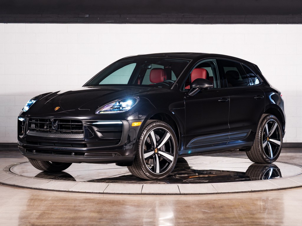 2025 Porsche Macan