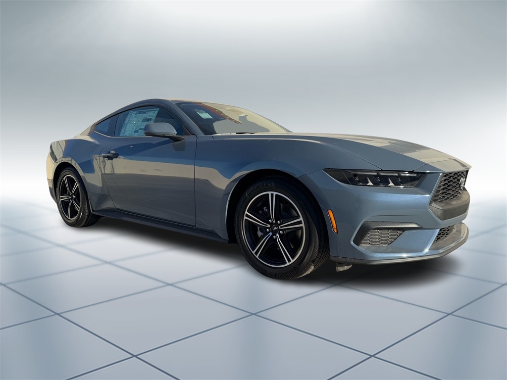 2025 Ford Mustang EcoBoost photo 2