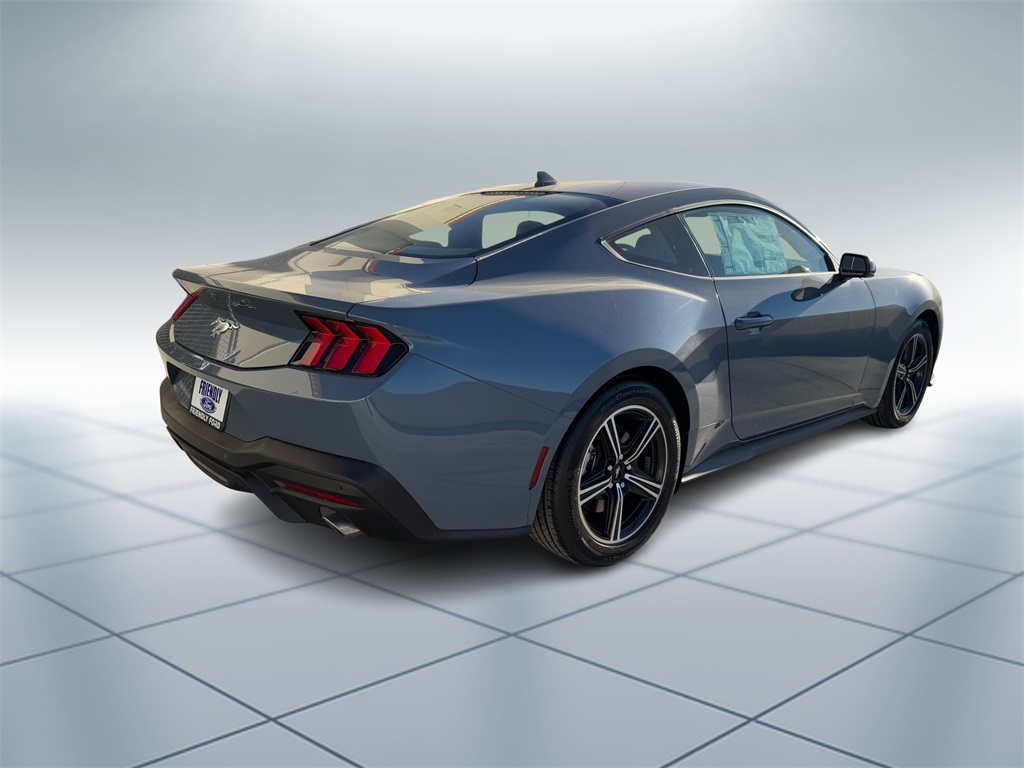 2025 Ford Mustang EcoBoost photo 3