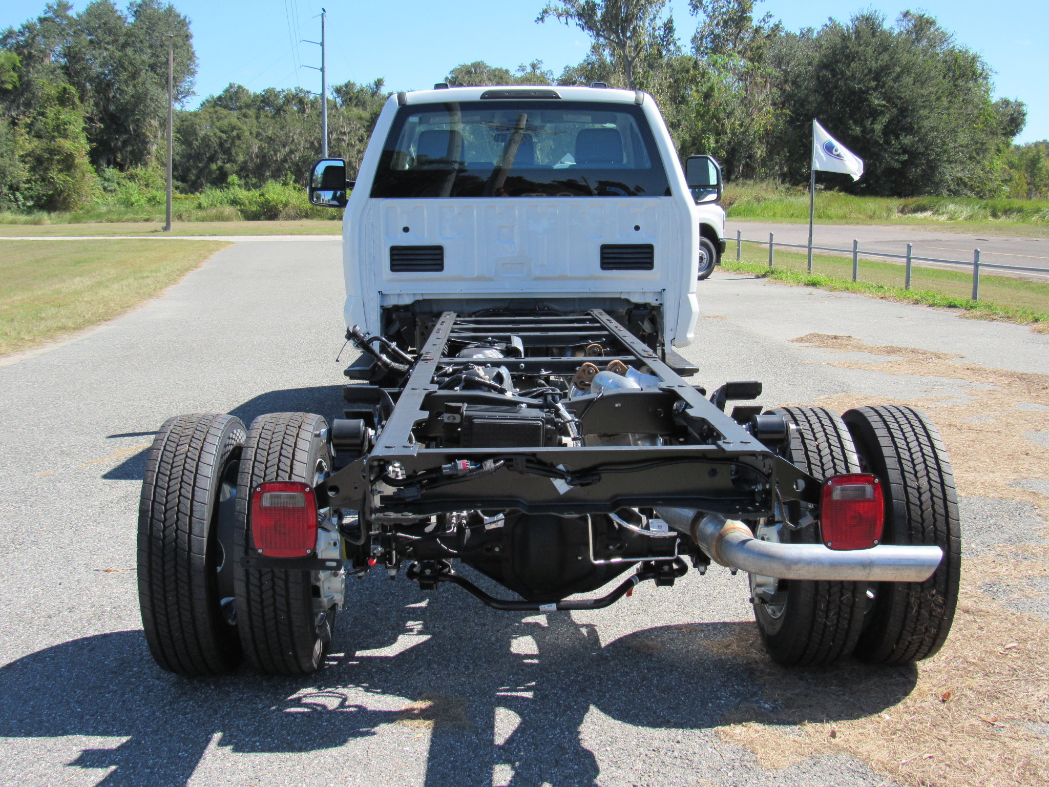 2026 Ford F-550 photo 4