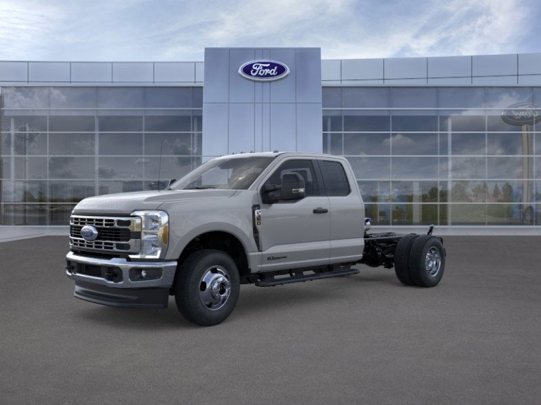 2026 Ford F-350 Super Duty XLT