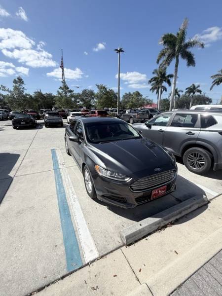 2016 Ford Fusion SE