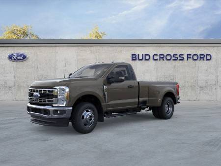 2026 Ford Super Duty F-350 DRW XLT