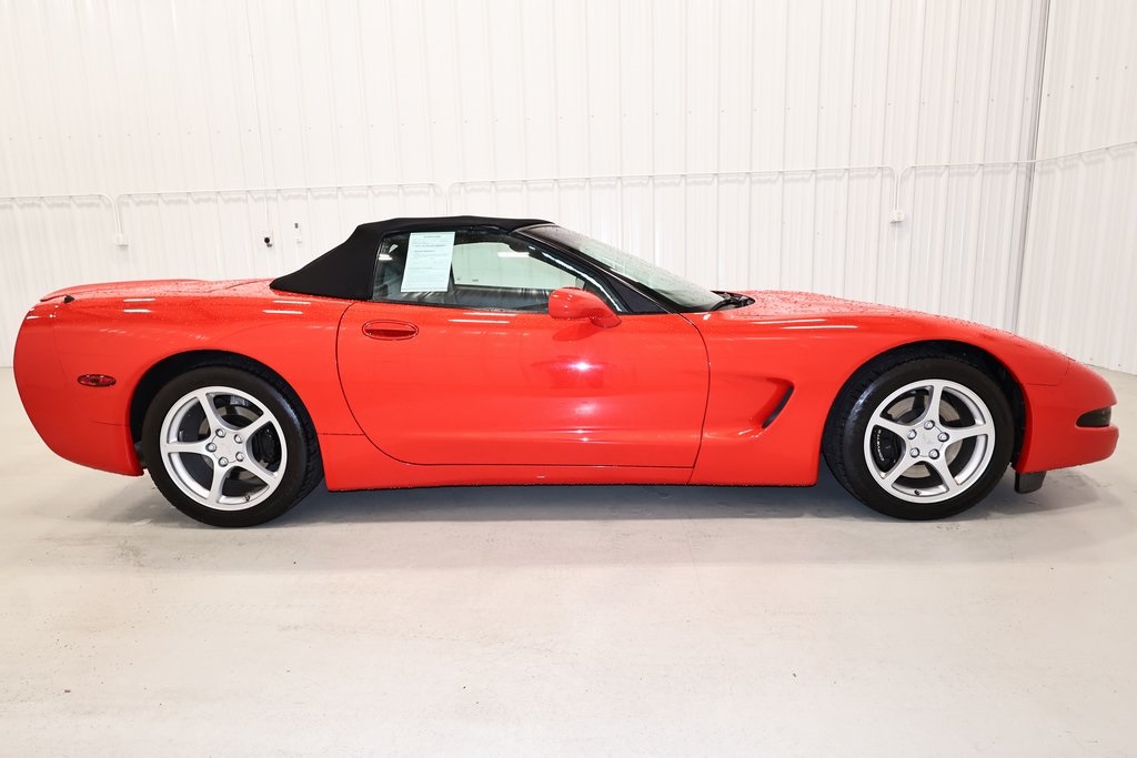2000 Chevrolet Corvette Base photo 2