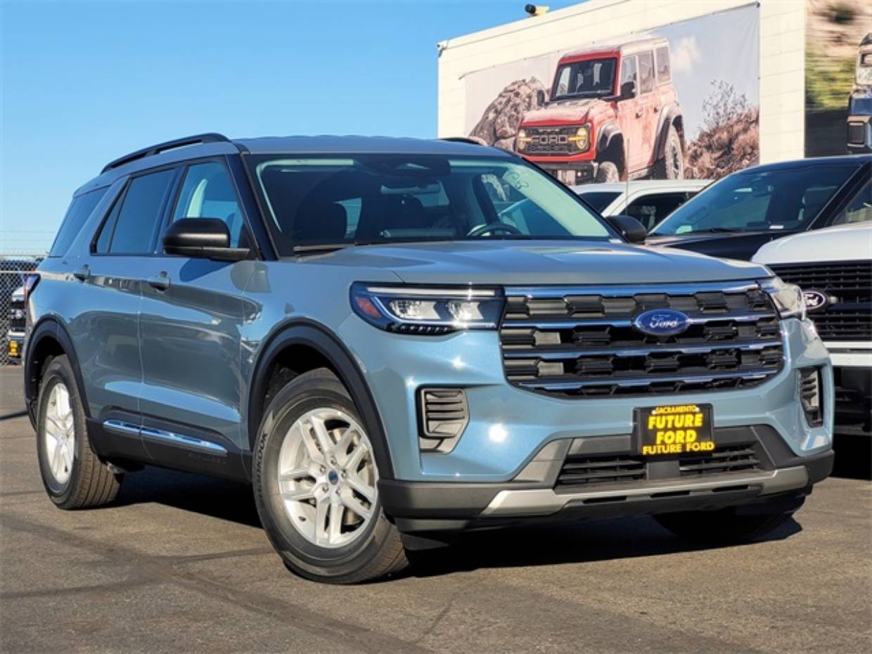 2025 Ford Explorer Active's photo