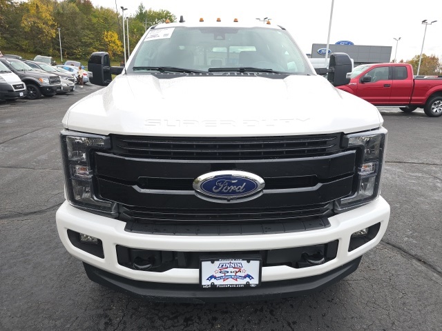 2019 Ford F-250 Lariat photo 2
