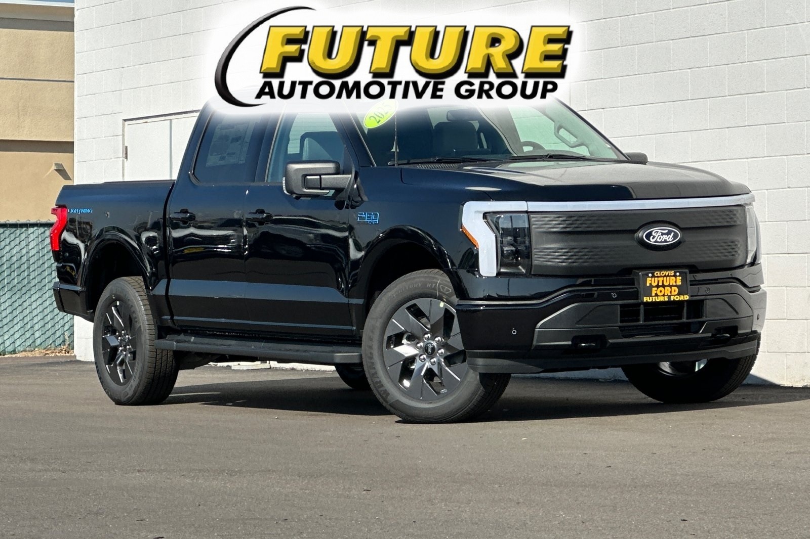 2025 Ford F-150 Lightning Flash's photo