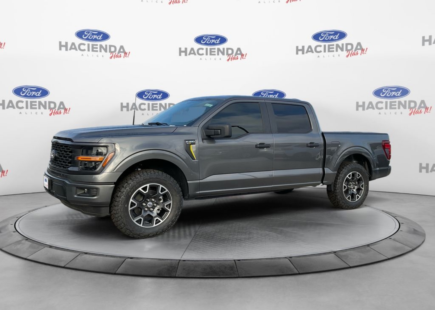 2025 Ford F-150 STX's photo