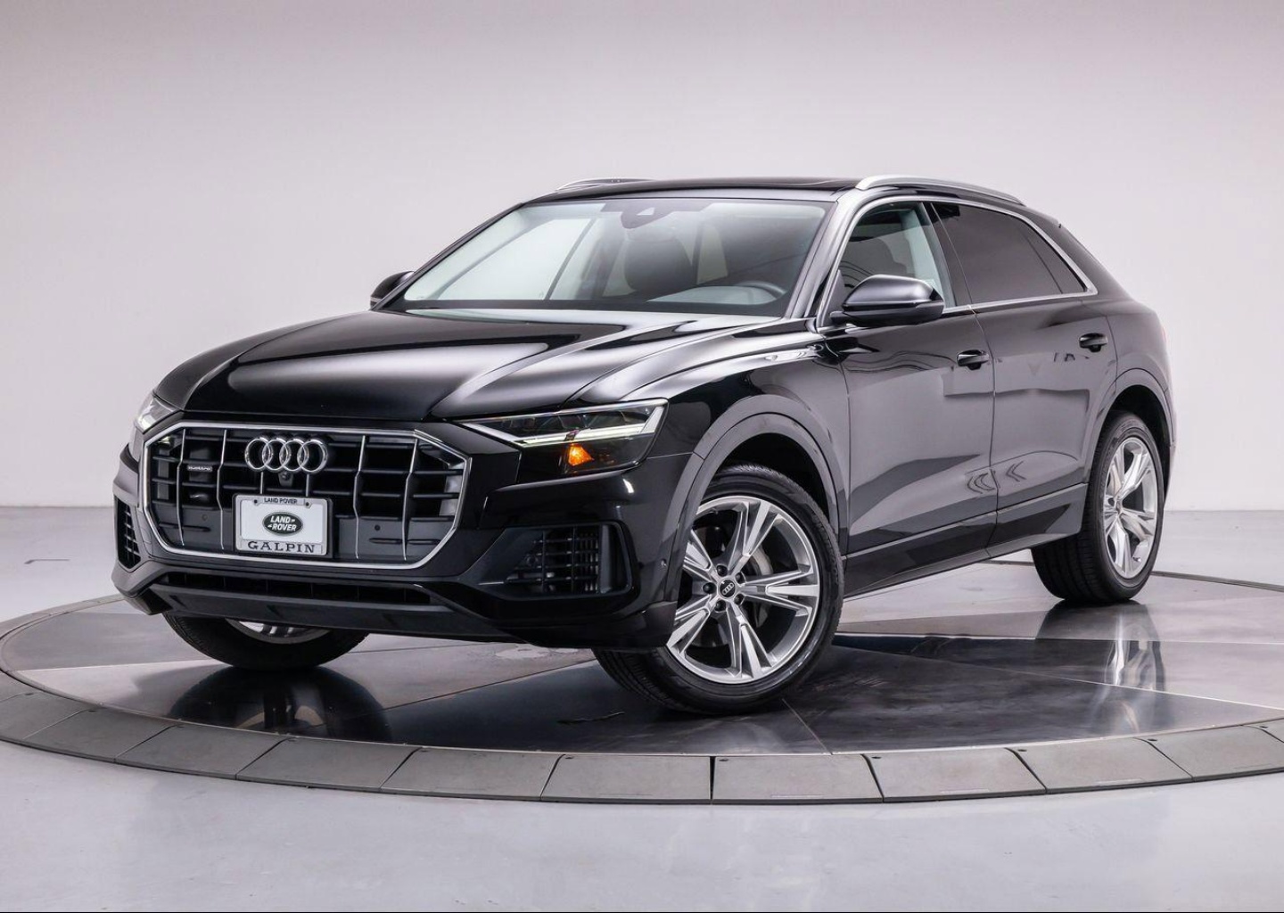2022 Audi Q8 Premium