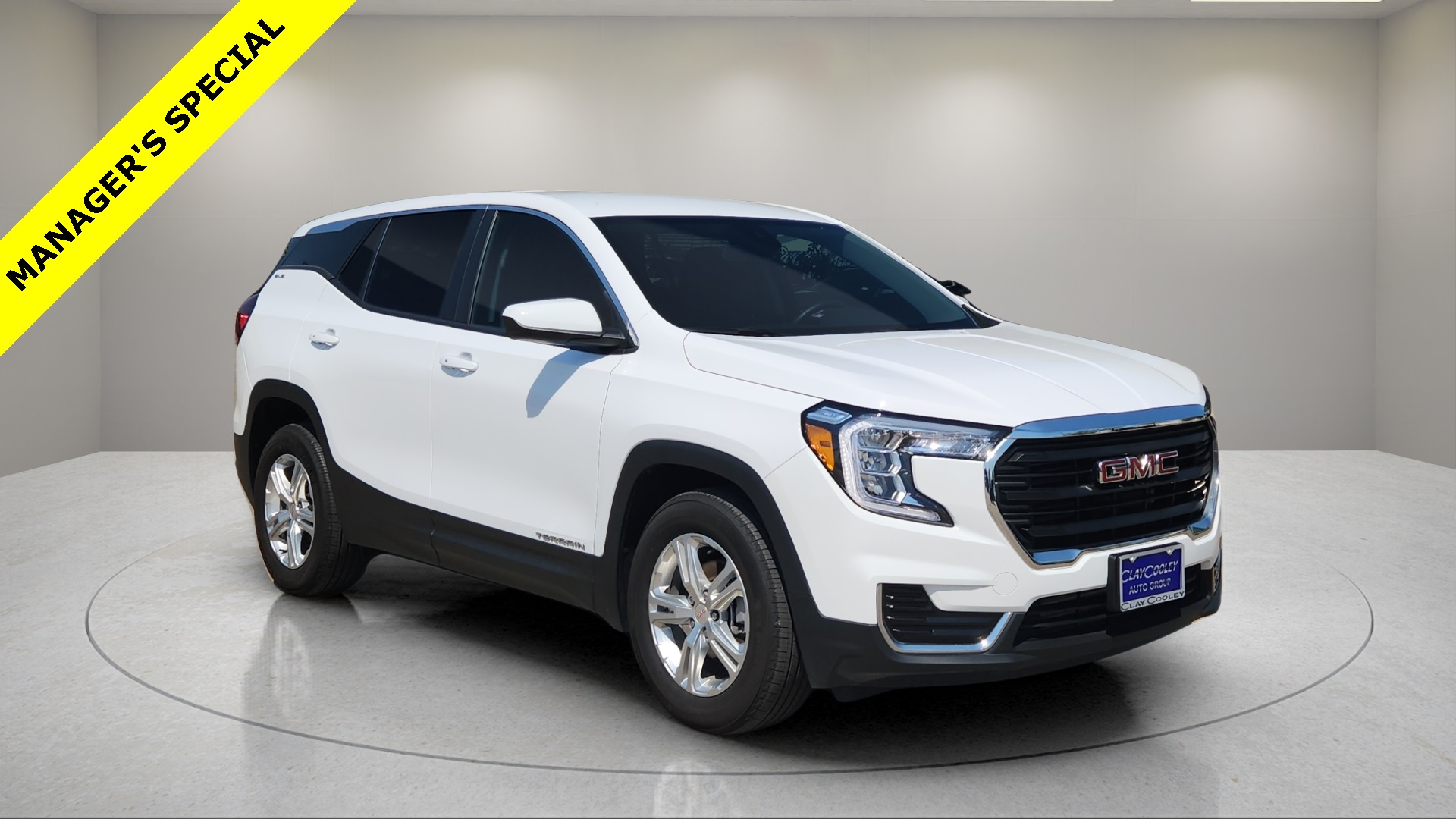 2024 GMC Terrain SLE's photo