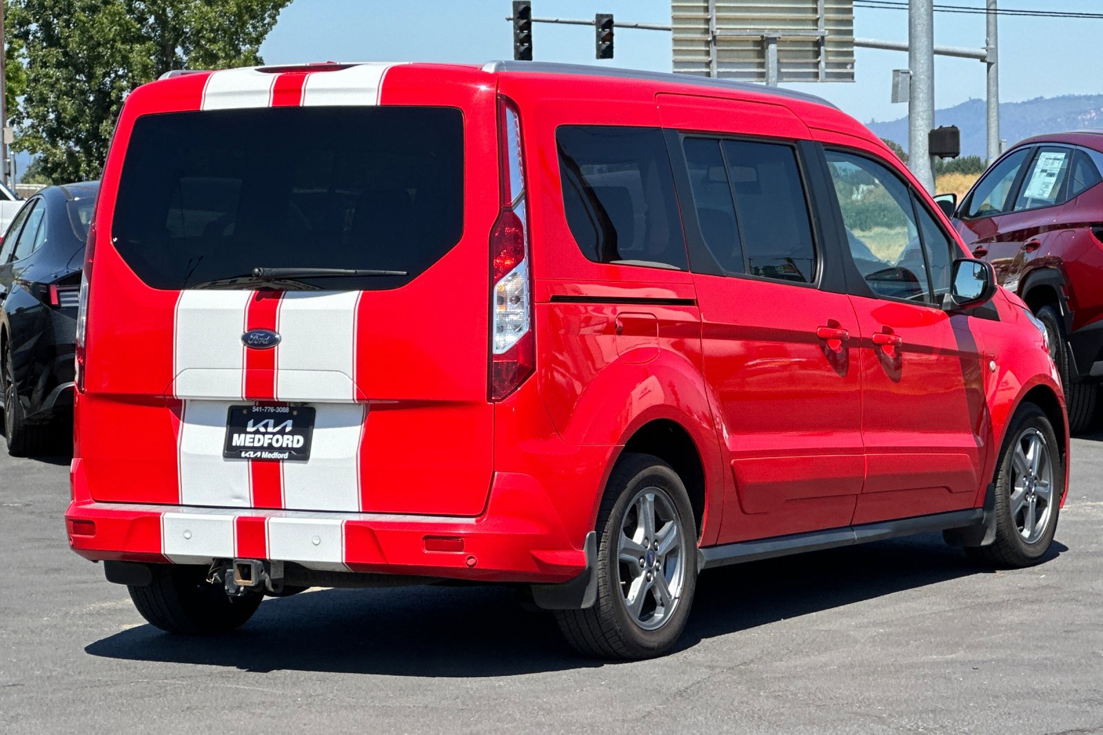 2022 Ford Transit Titanium photo 4