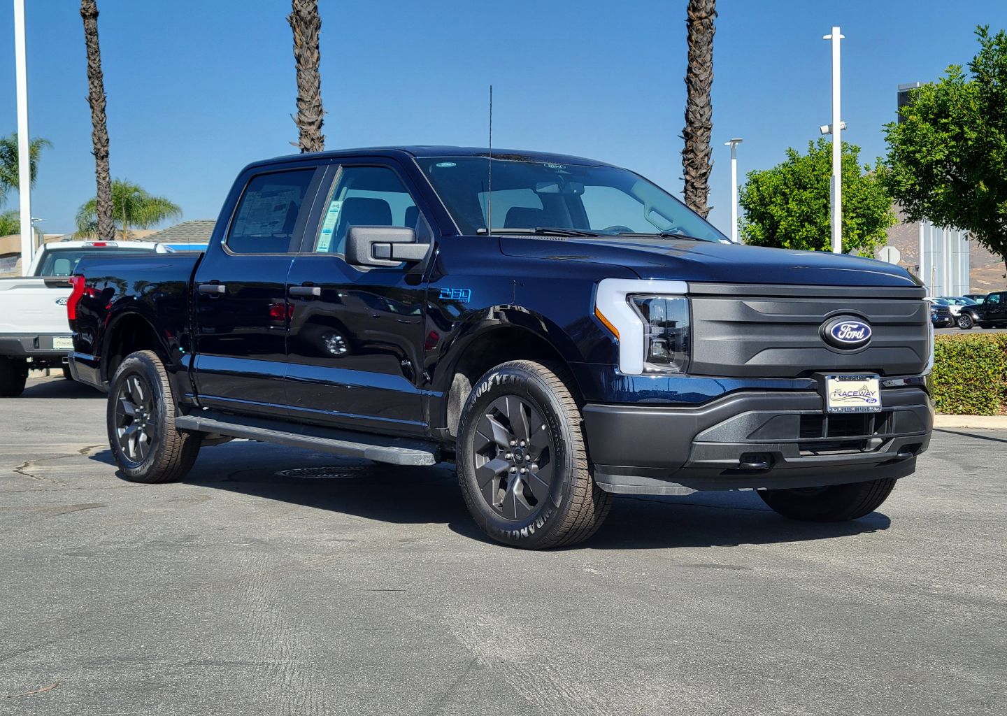 2025 Ford F-150 Lightning Pro's photo