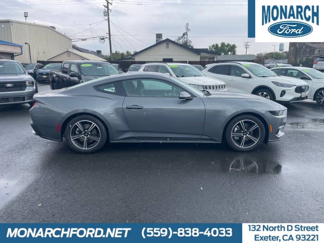 2025 Ford Mustang EcoBoost's photo