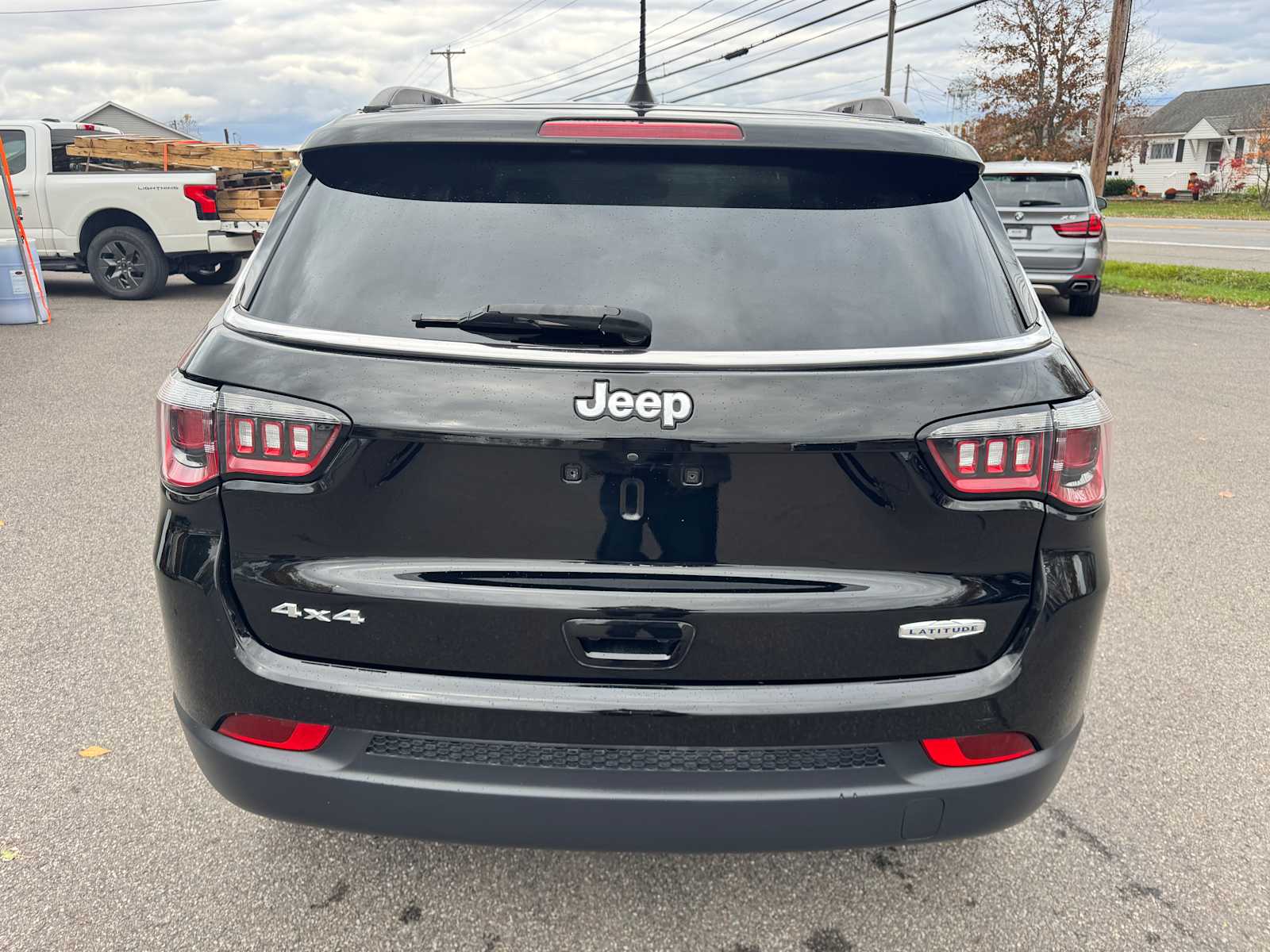 2020 Jeep Compass Latitude photo 3