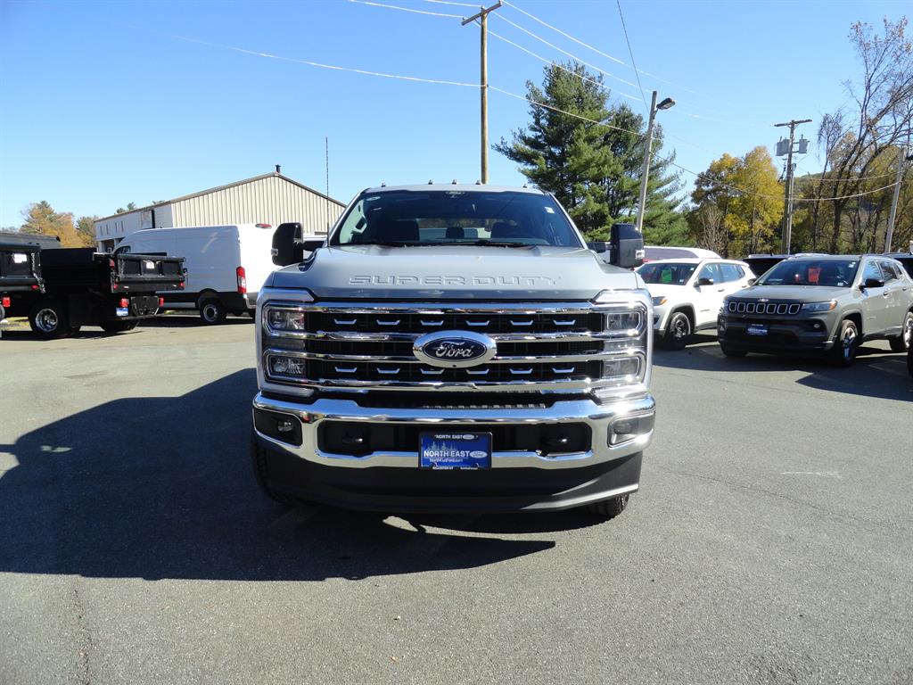 2026 Ford F-250 photo 2