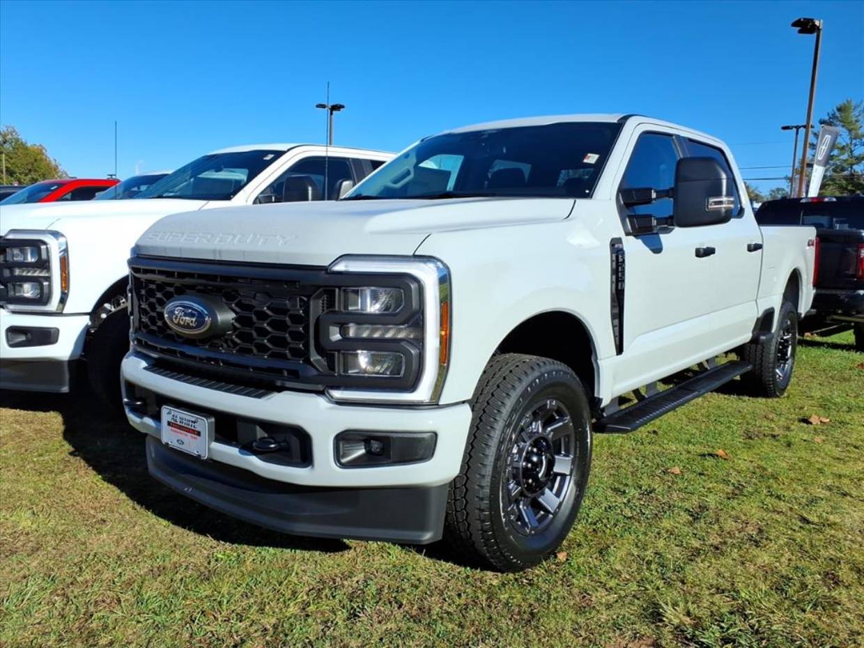 2026 Ford F-250 Super Duty XL's photo