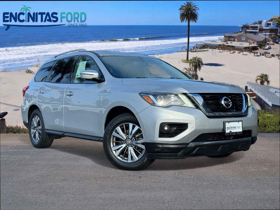 2019 Nissan Pathfinder SL