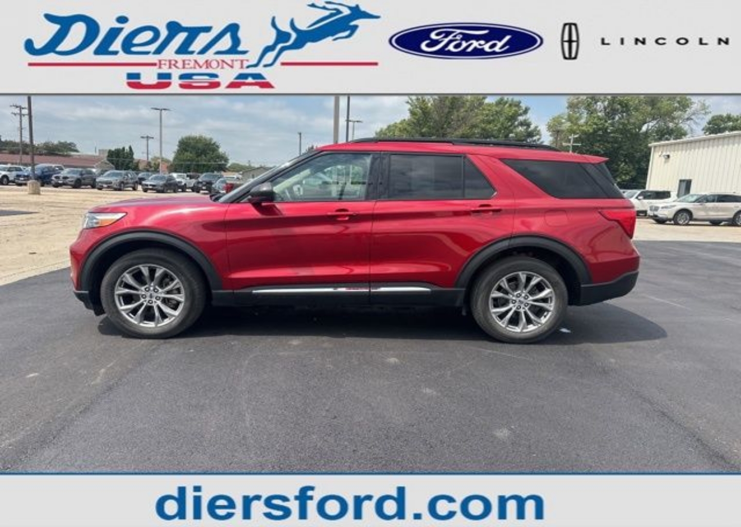 2023 Ford Explorer XLT's photo