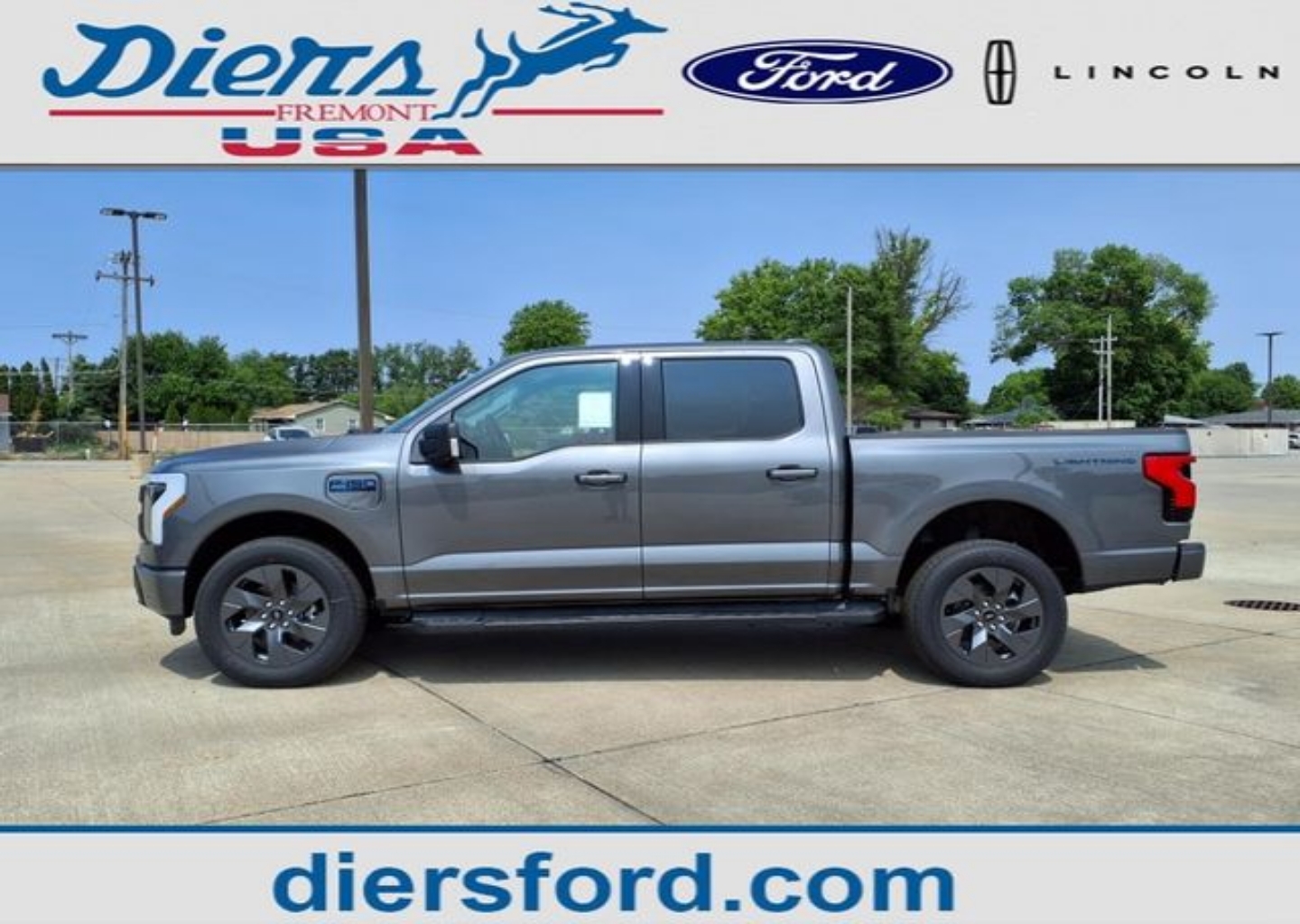 2025 Ford F-150 Lightning Flash's photo