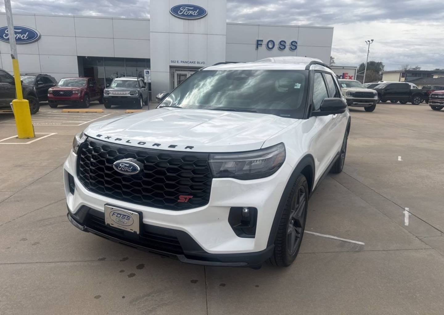 2026 Ford Explorer ST's photo