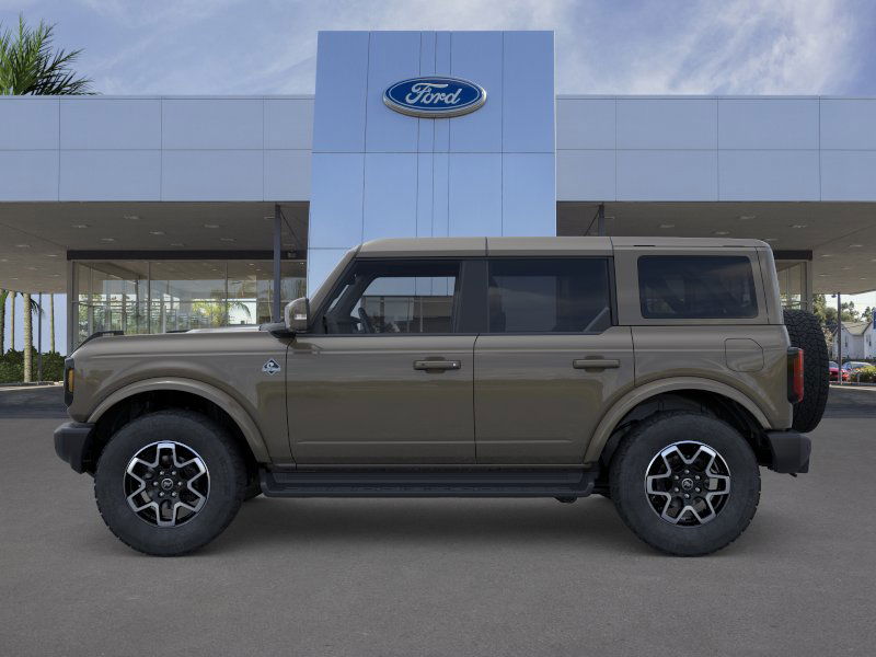 2025 Ford Bronco Outer Banks photo 2