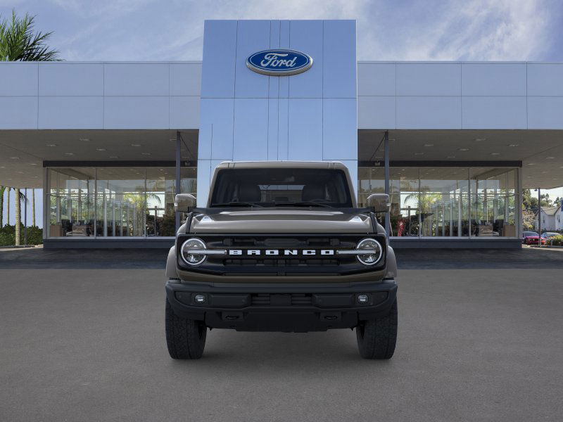 2025 Ford Bronco Outer Banks photo 4