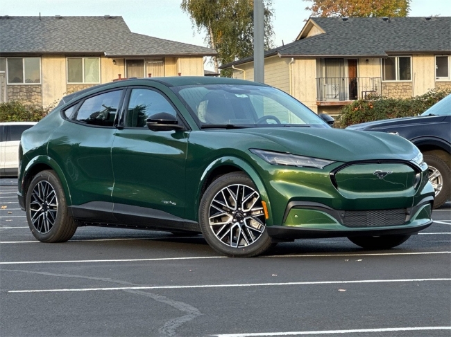 2025 Ford Mustang Mach-E Premium