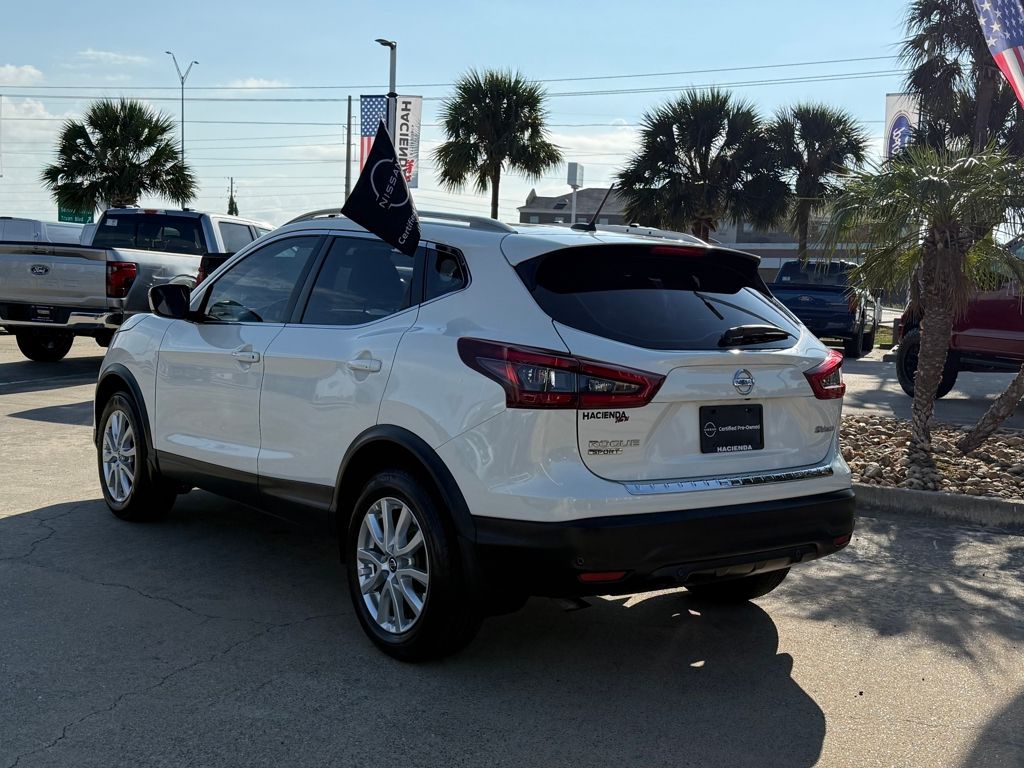 2021 Nissan Rogue Sport SV photo 3