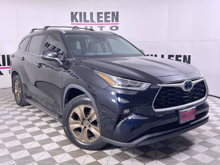 2023 Toyota Highlander Hybrid Bronze Edition