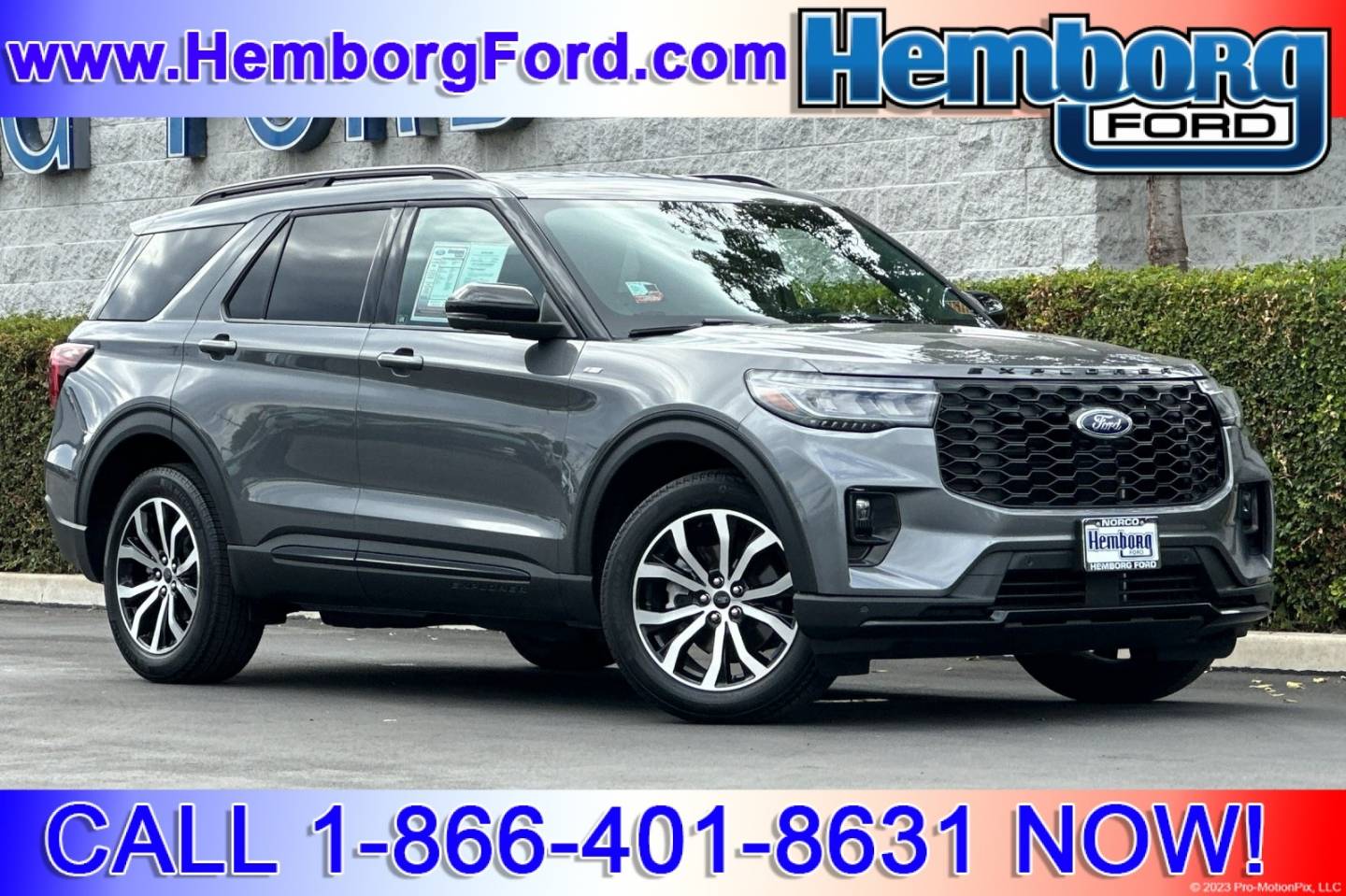 2025 Ford Explorer ST-LINE's photo