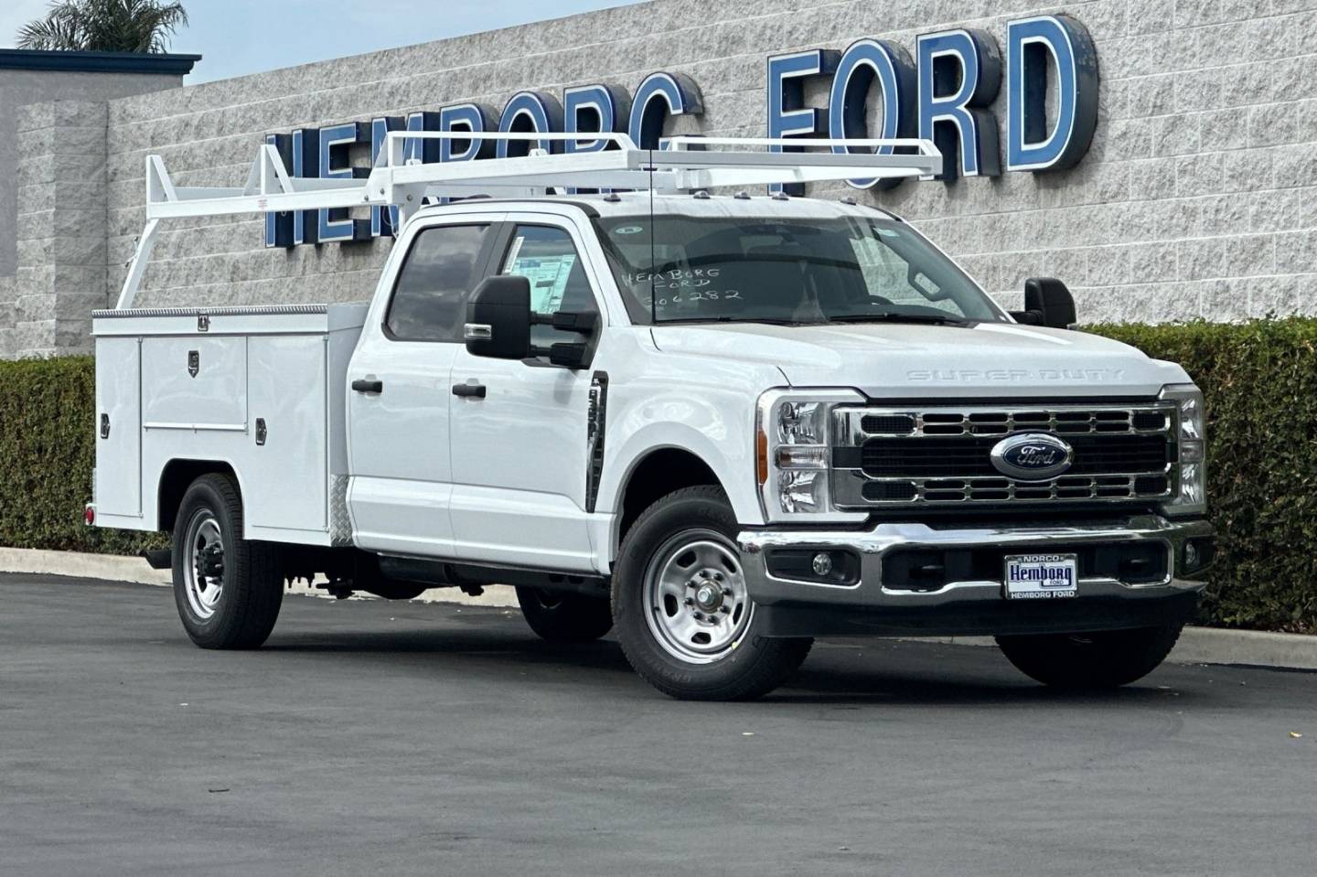 2026 Ford F-350 Super Duty Chassis Cab XL's photo