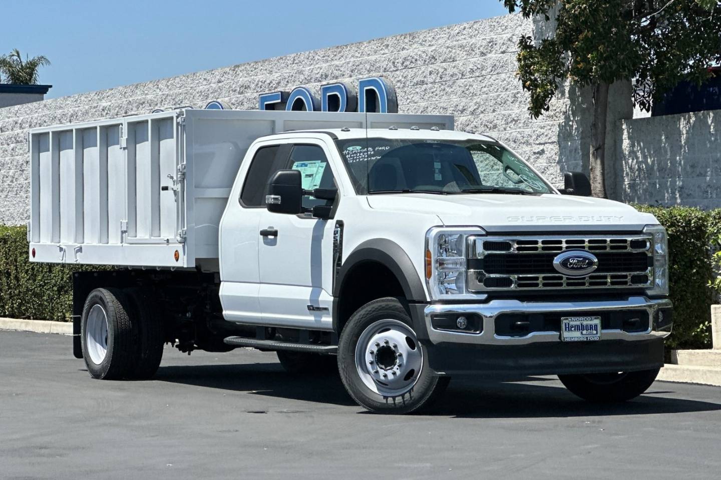 2024 Ford F-550 Super Duty Chassis Cab XL's photo