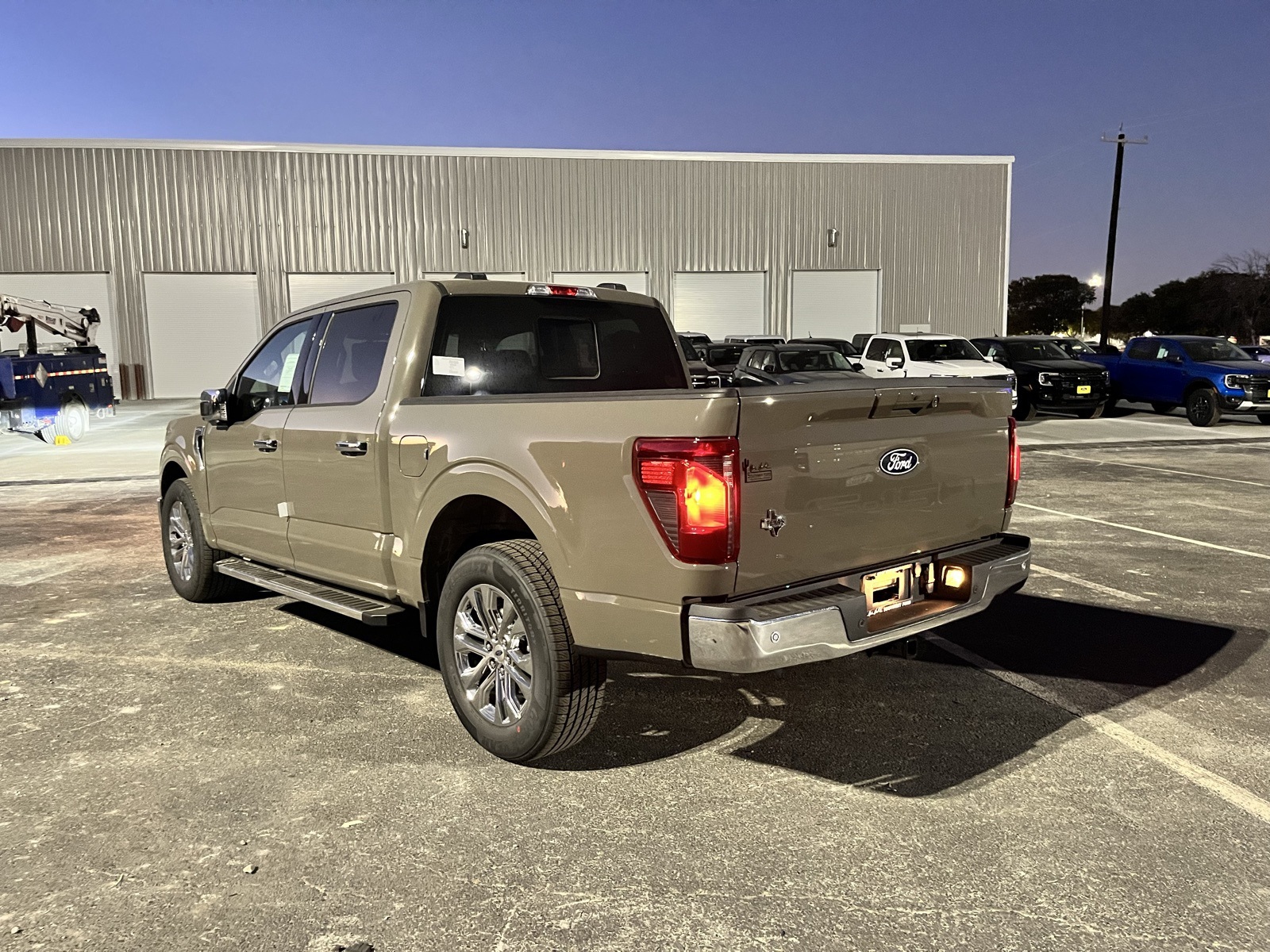 2025 Ford F-150 XLT photo 3