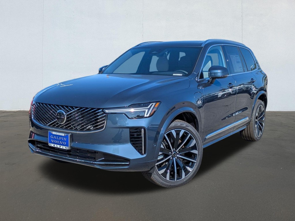 2026 Volvo XC90 Recharge Plug-In Hybrid T8 Plus 7-Seater