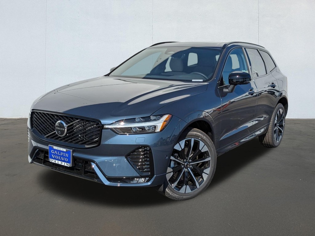 2026 Volvo XC60 B5 Plus