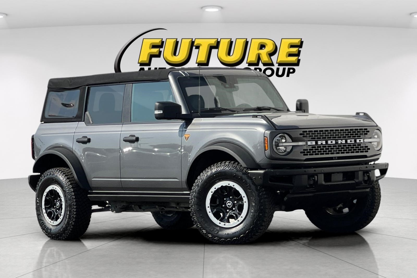 2023 Ford Bronco 4-Door Badlands's photo