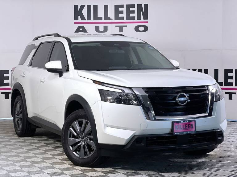2024 Nissan Pathfinder SV