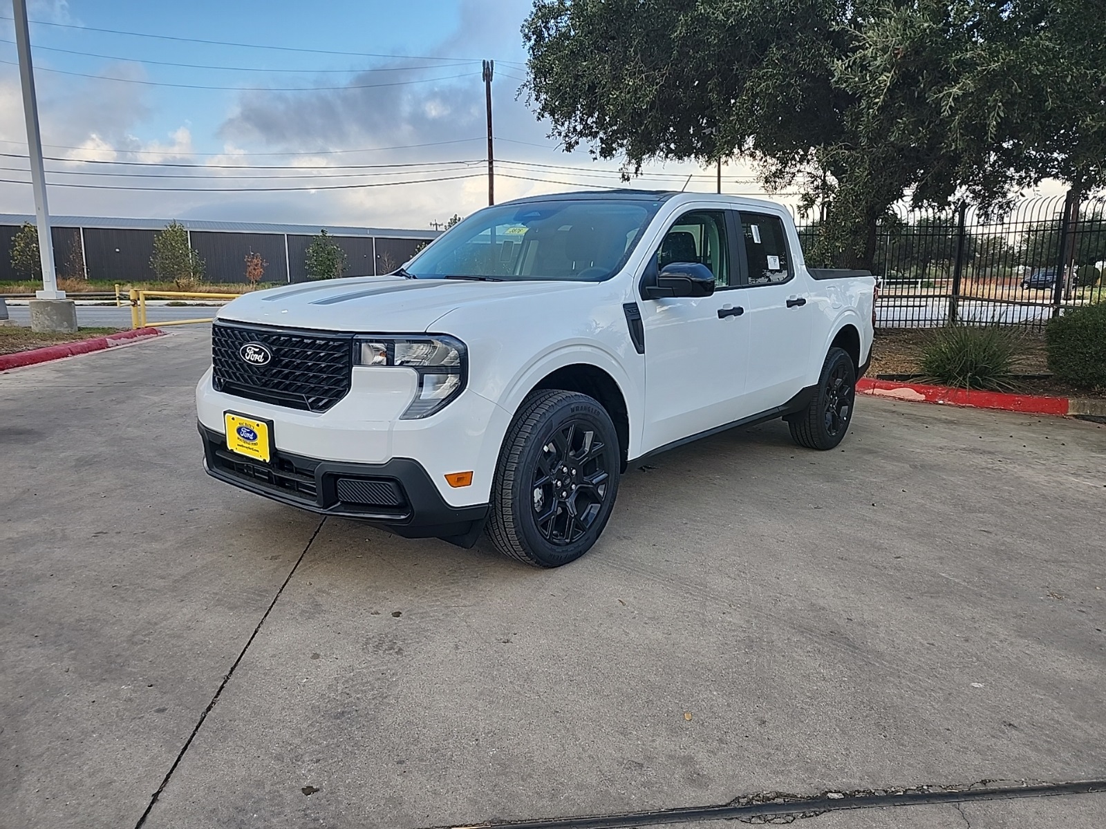 2025 Ford Maverick XLT's photo