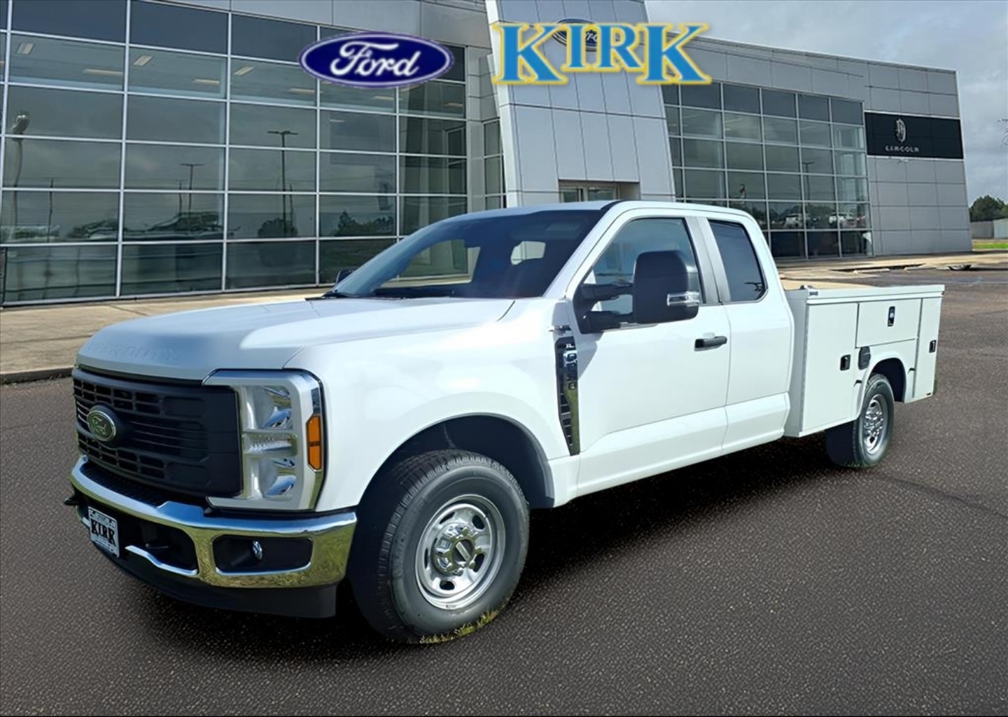 2026 Ford F-250 Super Duty XL's photo