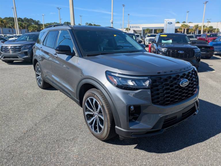2025 Ford Explorer ST-Line