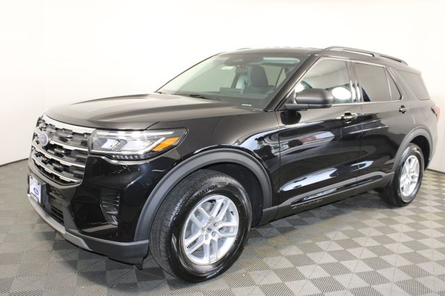 2026 Ford Explorer photo 4