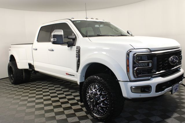 Used 2025 Ford F-450 Super Duty Platinum with VIN 1FT8W4DM5SED11645 for sale in Kansas City