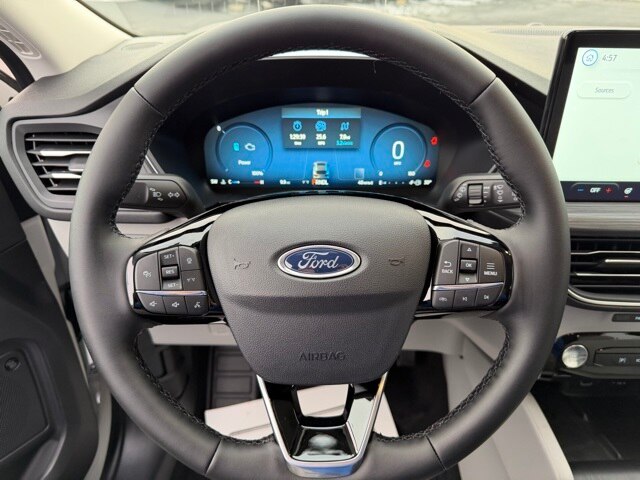 2026 Ford Escape Hybrid Platinum photo 3