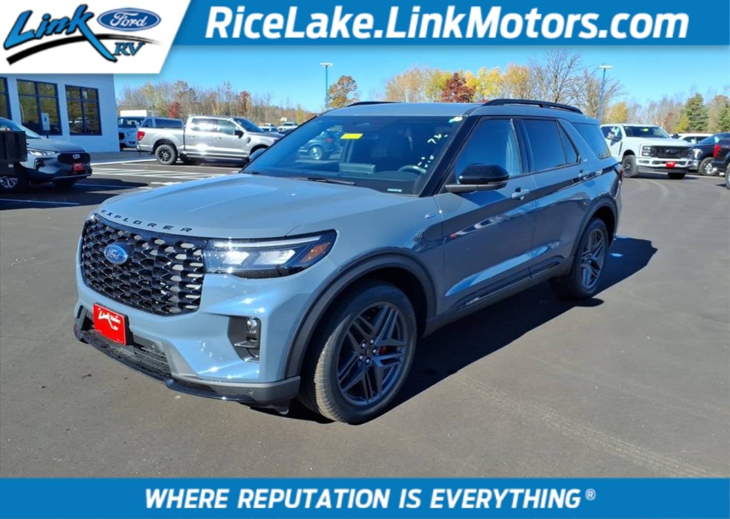 2026 Ford Explorer ST-LINE's photo