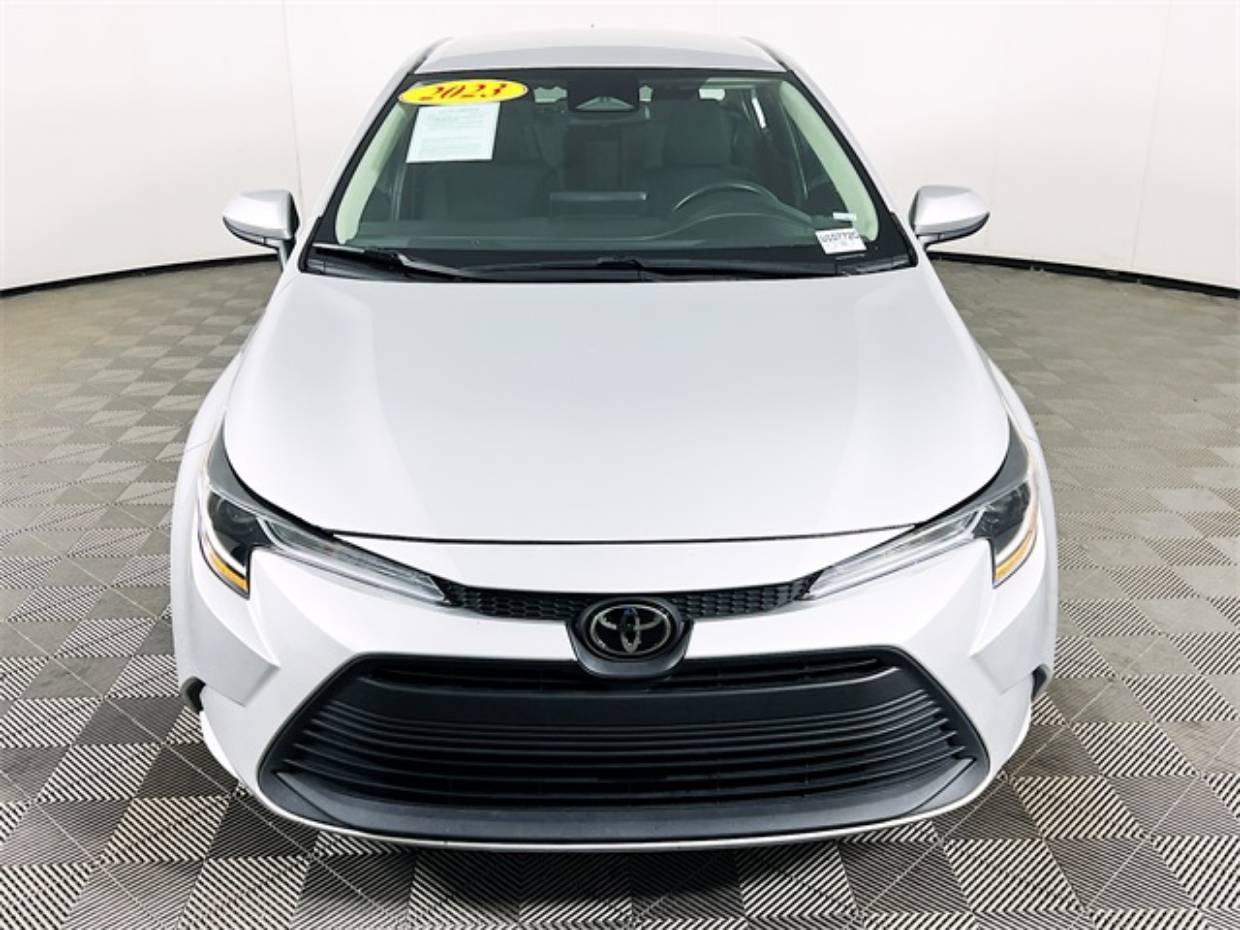Used 2023 Toyota Corolla LE with VIN 5YFB4MDEXPP021108 for sale in Kansas City