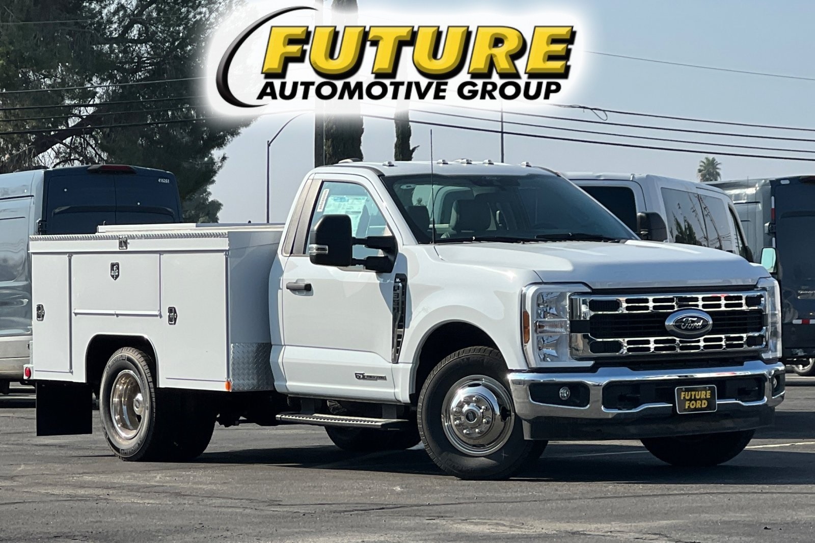 2024 Ford F-350 Super Duty Chassis Cab XL's photo