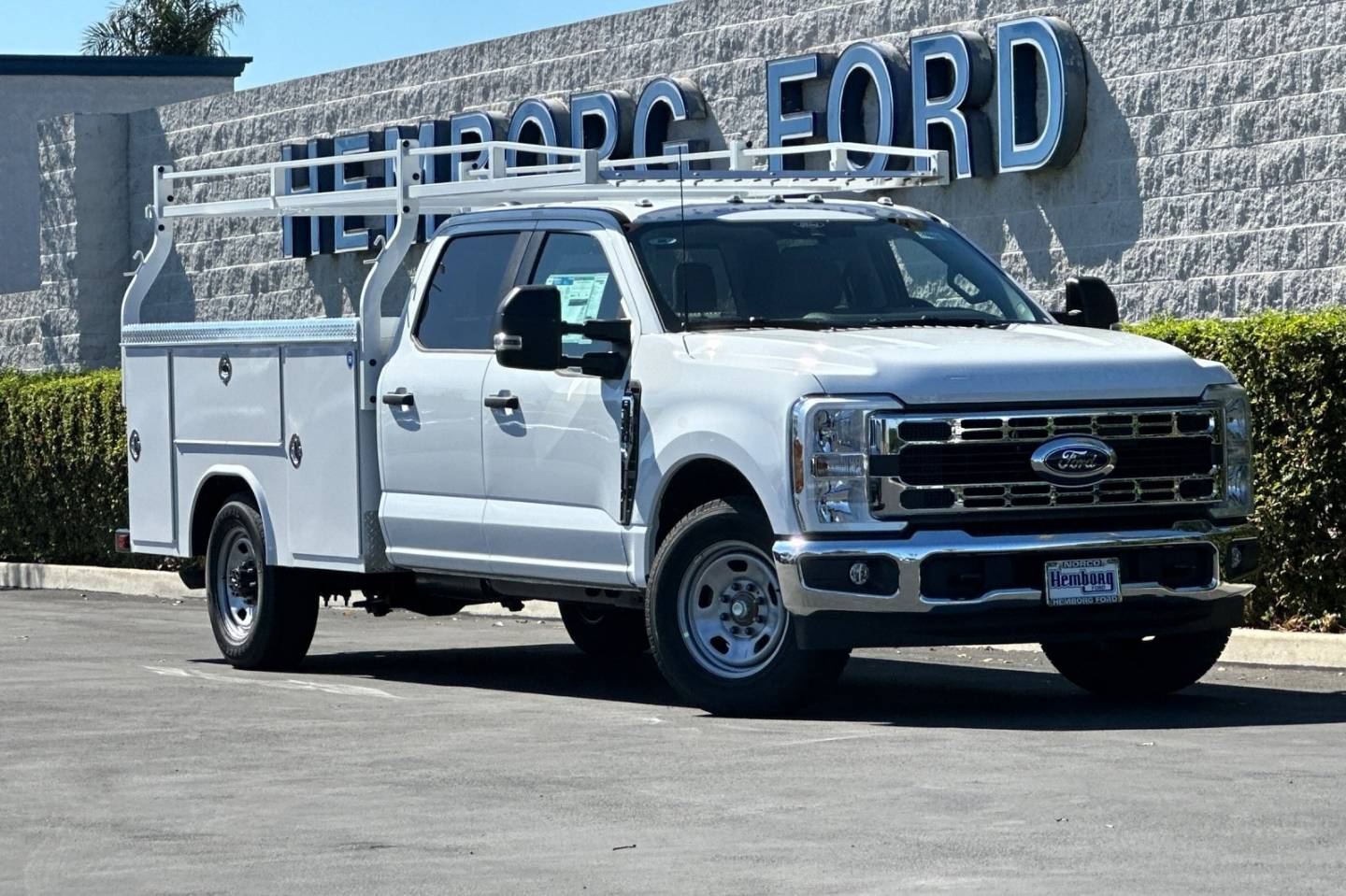2026 Ford F-350 Super Duty Chassis Cab XL's photo