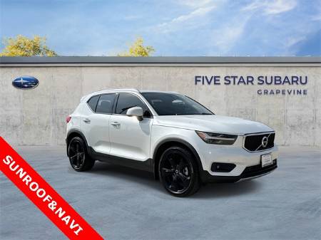 2021 Volvo XC40 Momentum