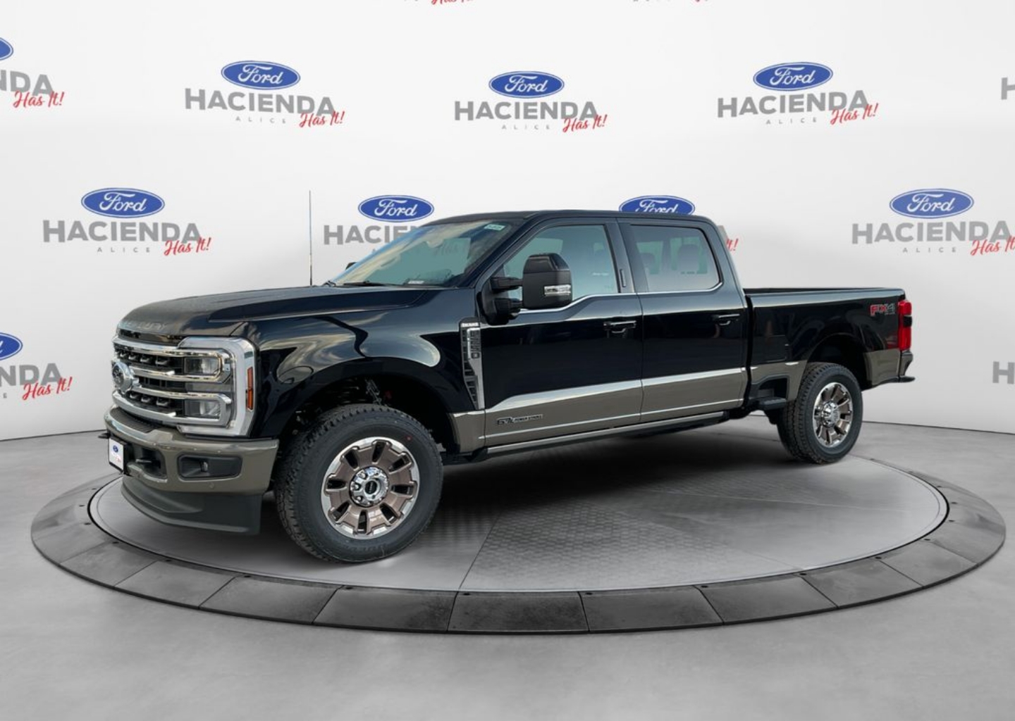 2026 Ford F-250 Super Duty King Ranch's photo