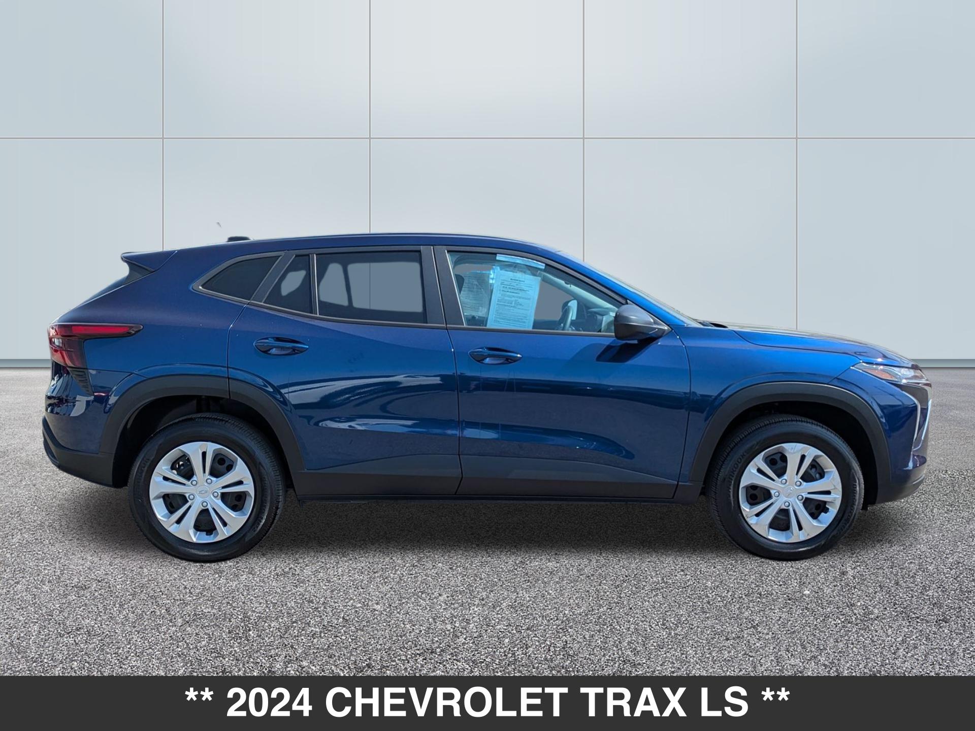 2024 Chevrolet Trax LS photo 3